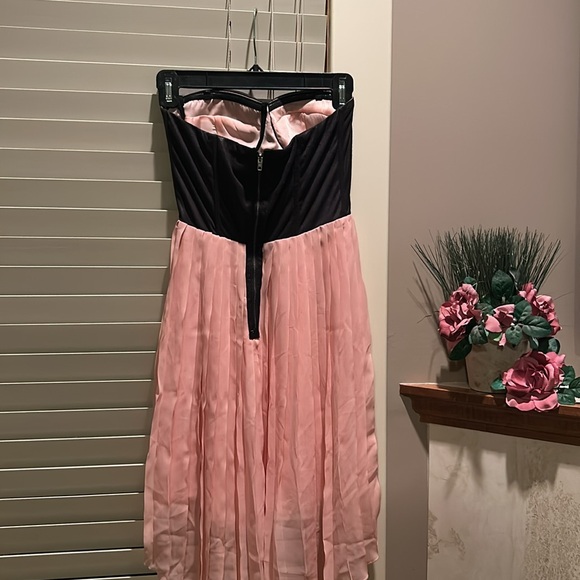 🎁Weekend sale!!Pretty dress worn once.. has hooks for straps - Picture 6 of 6